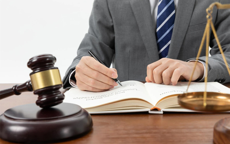 Судова практика розгляду трудових спорів під час воєнного стану: надання відпустки без збереження заробітної плати, призупинення трудових відносин, виплата заборгованості із заробітної плати - consultant.net.ua