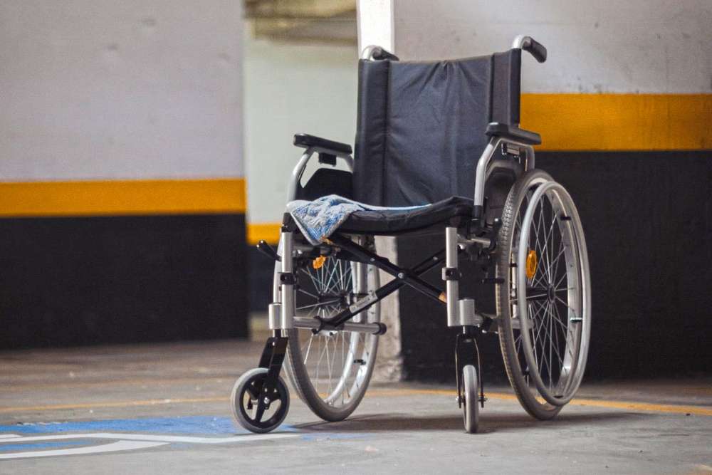 МАКСИМ_Accompanying a Person with Disabilities Abroad — Legal Consultation - consultant.net.ua