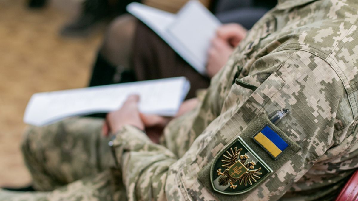 How a Contract Serviceman Can Transfer to Another Military Unit: Grounds and Lawyer Assistance - consultant.net.ua