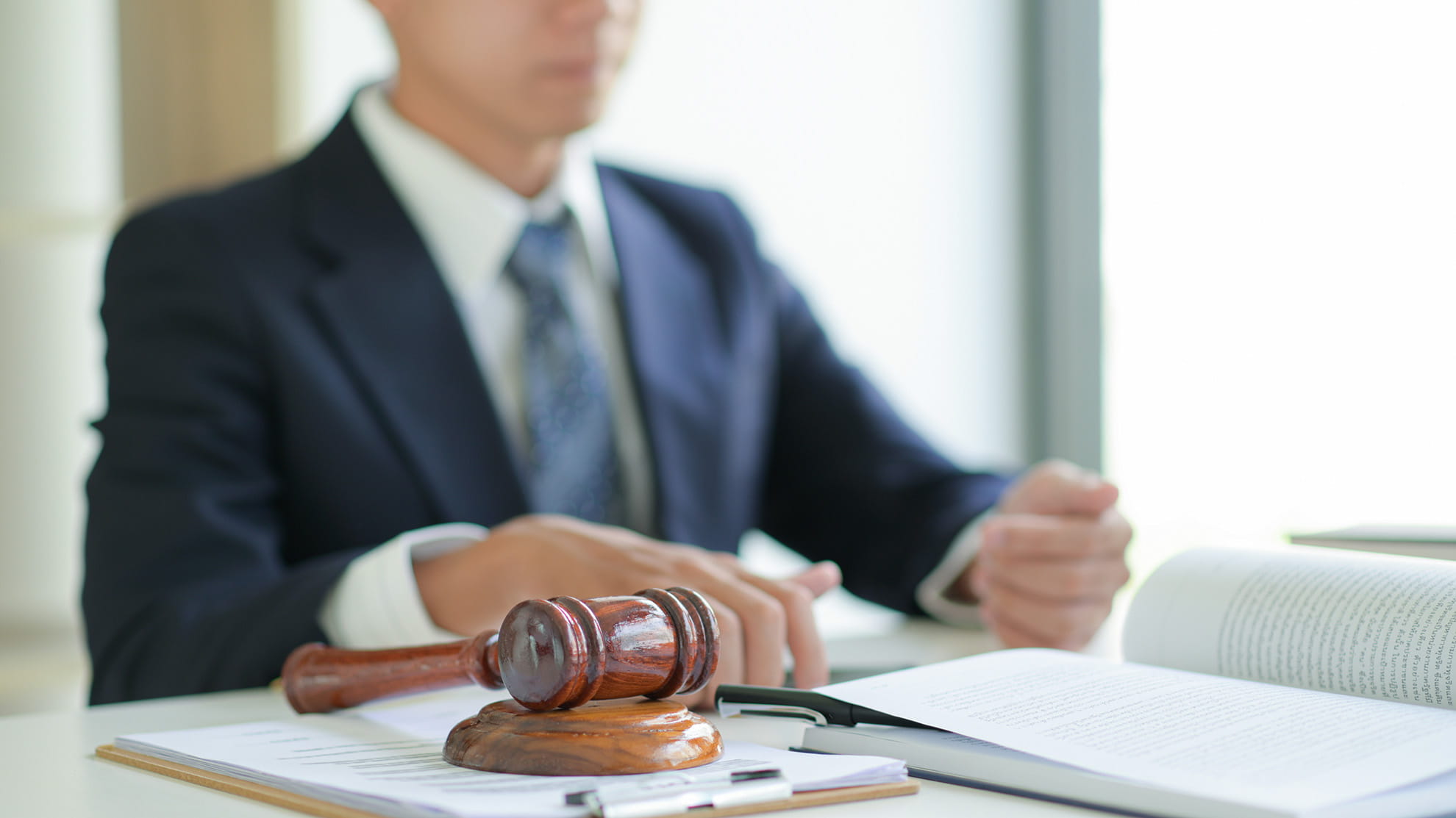 A lawyer in criminal proceedings under Art. 186 of the Criminal Code of Ukraine - consultant.net.ua