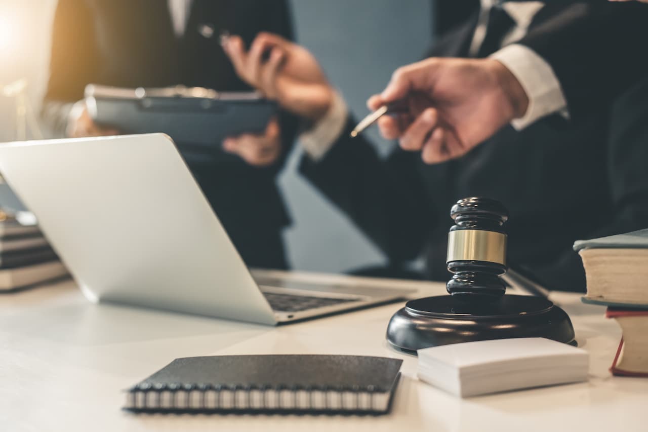 Адвокат в кримінальних провадженнях за ст. 364 КК України - consultant.net.ua