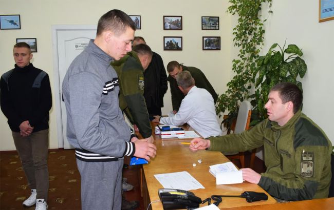 Who does not need to go to the CCC under the new law on mobilization: a list - consultant.net.ua