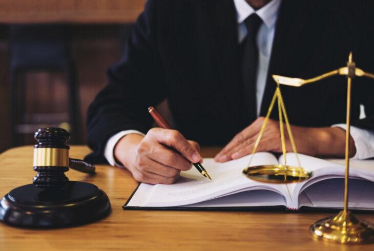 The importance of choosing specialist lawyers - consultant.net.ua