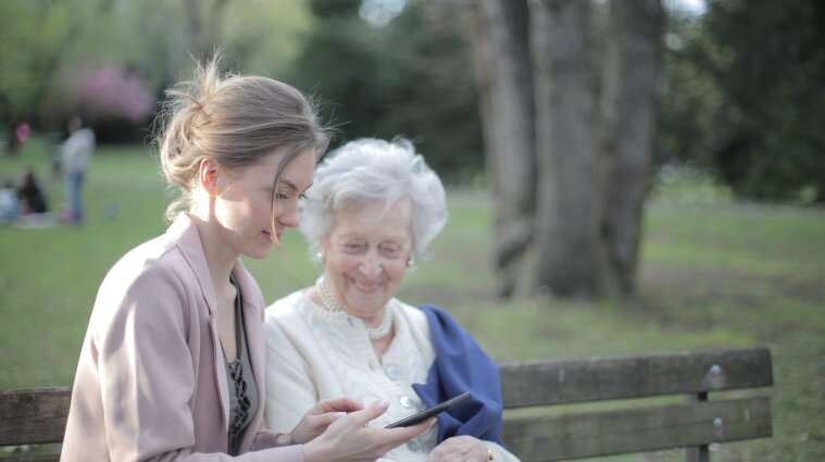 Guardianship over parents: legal aspects and procedure - consultant.net.ua