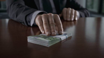 Lawyer 368 KKU Receiving a bribe